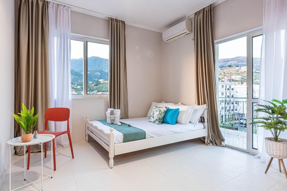 Himara City 13 - Central, Beach Access Apartment in Vlorë County, Albania