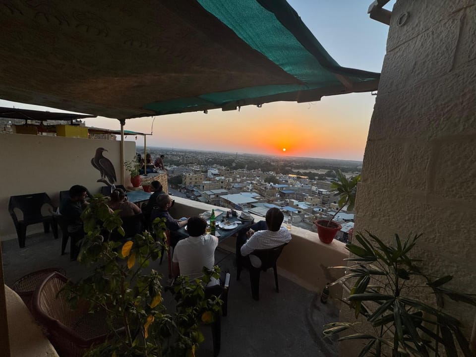 Restaurant/places to eat, Natural landscape, Balcony/Terrace, Sunset