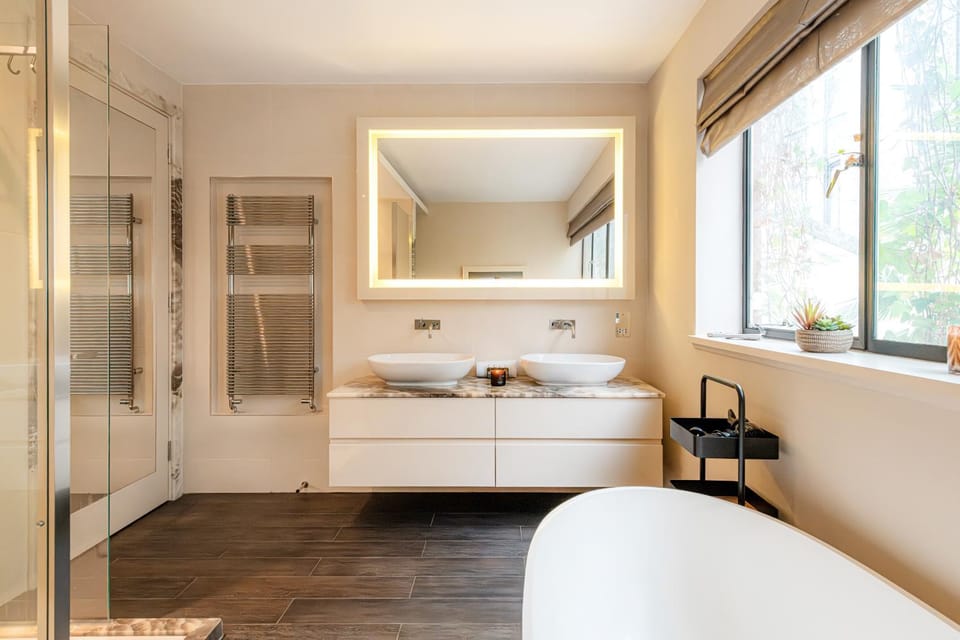 Bathroom, Photo of the whole room, Bath, towels