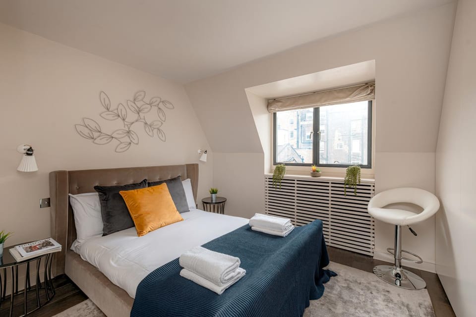 Bed, View (from property/room), Photo of the whole room, Bedroom, towels