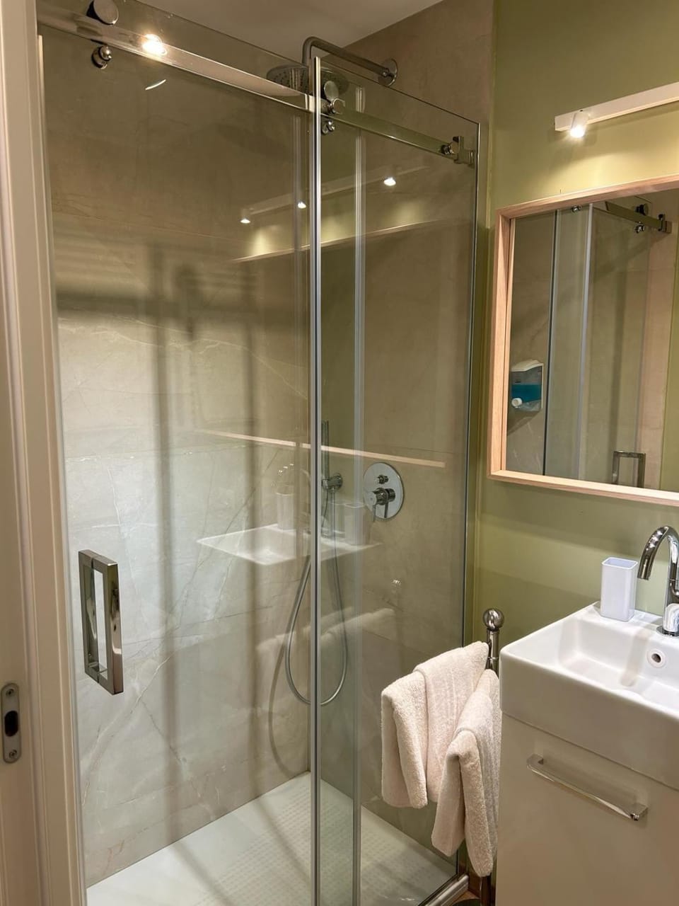 Shower, Bathroom
