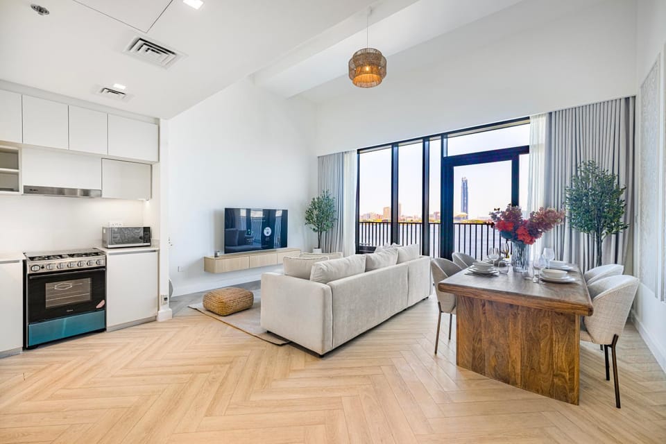 TV and multimedia, Living room, Seating area, Dining area, oven