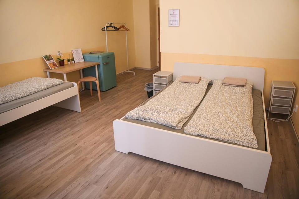 Bed, Photo of the whole room, Bedroom