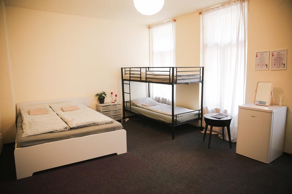 Photo of the whole room, Bedroom, bunk bed