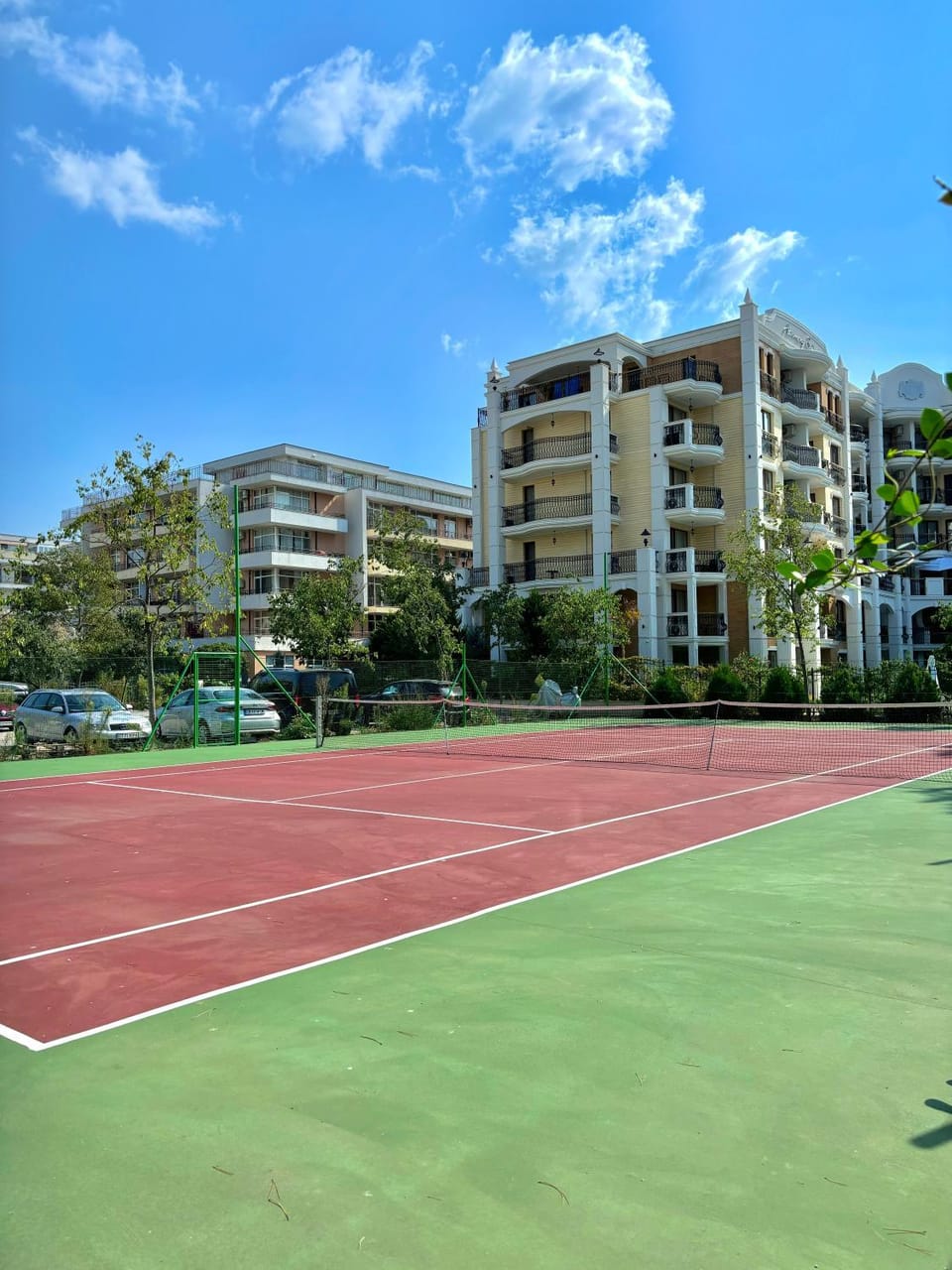 Tennis court, Tennis court