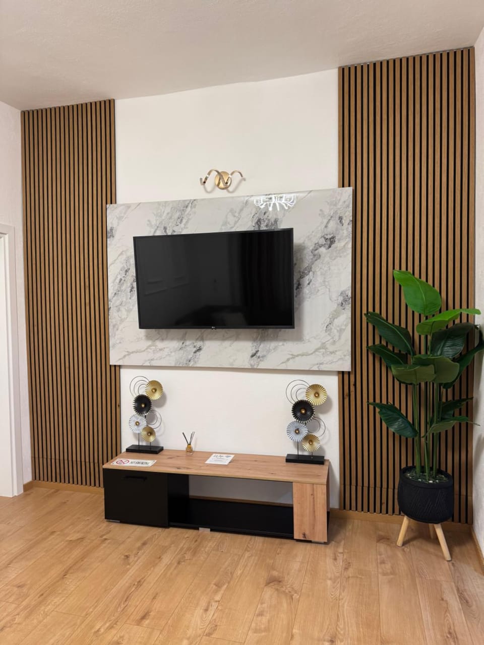 TV and multimedia, Living room, air conditioner