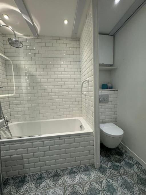 ARAZY - Superb duplex old Antibes very central, AC, terrace Apartment in Antibes