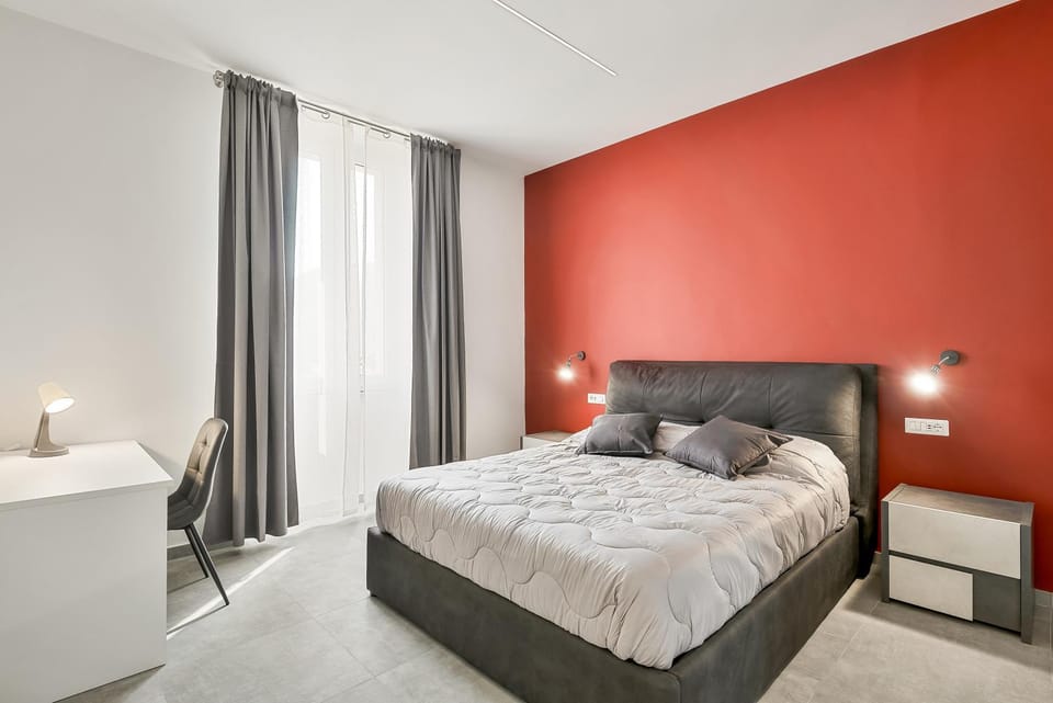Bed, Photo of the whole room, Bedroom
