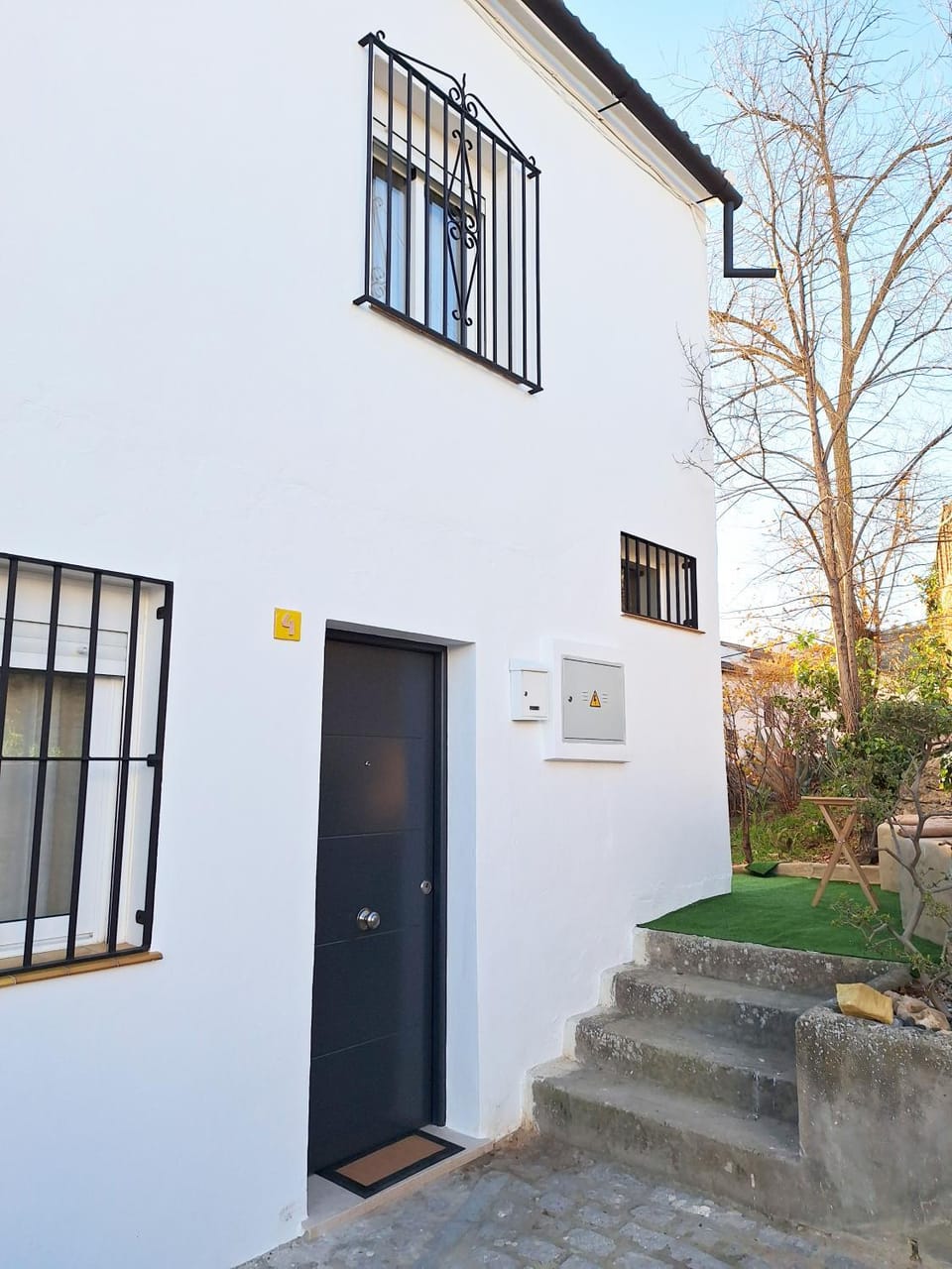 Facade/entrance