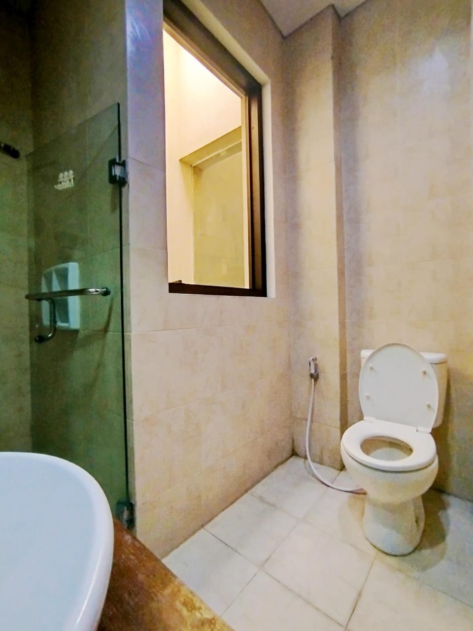 Cheery Home Surabaya 10 mins toll near Pakuwon Mall House in Surabaya