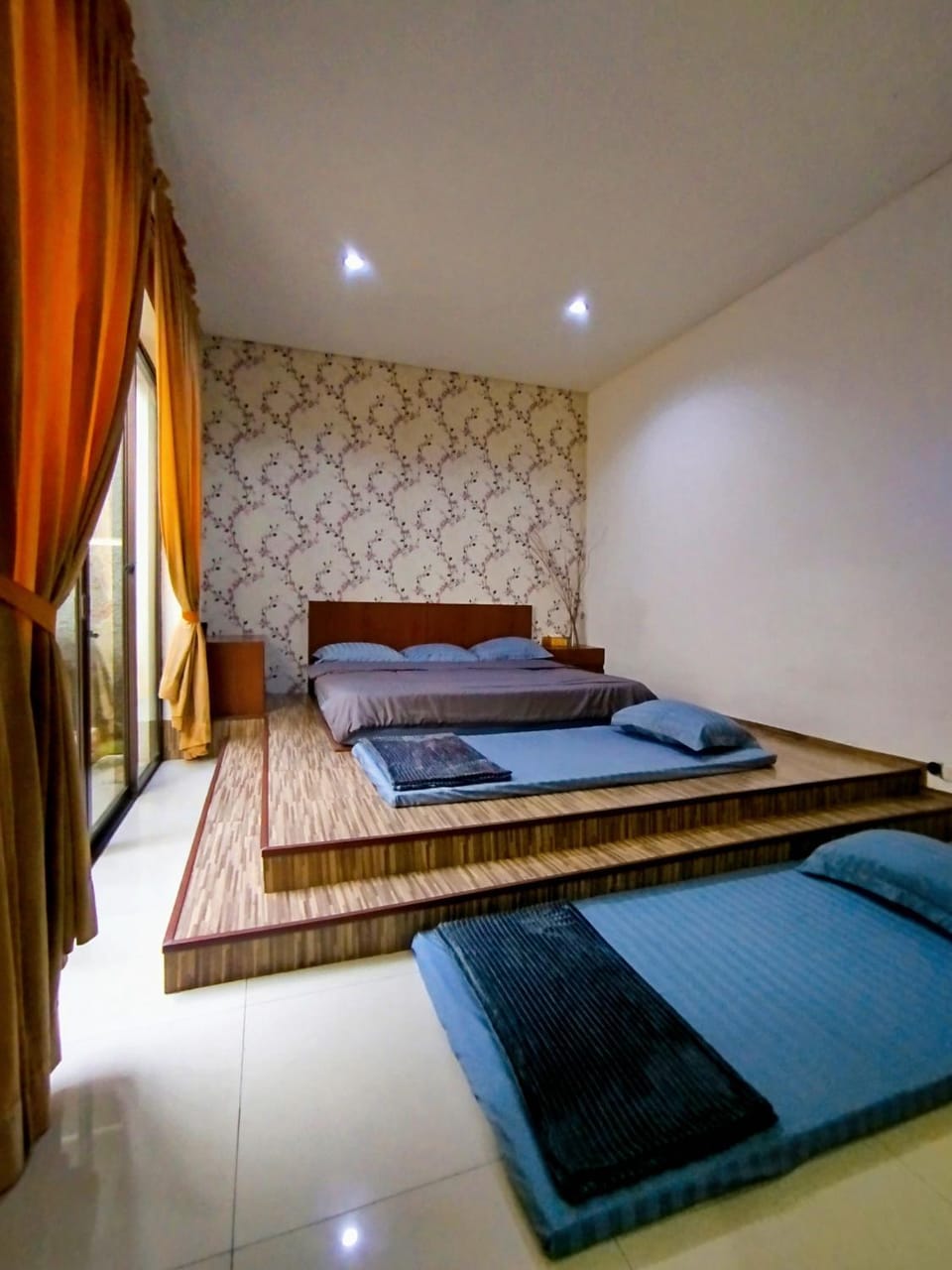Cheery Home Surabaya 10 mins toll near Pakuwon Mall House in Surabaya