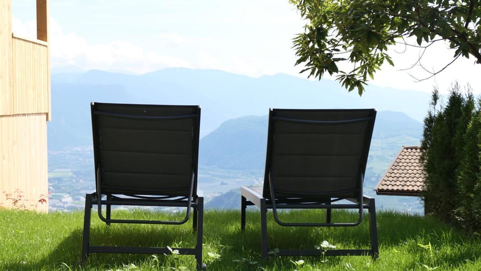 Garden, View (from property/room), Spa and wellness centre/facilities, City view, sunbed