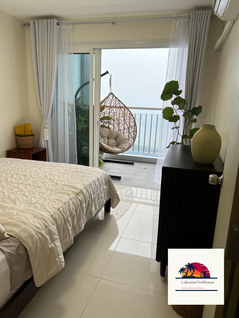 Bed, View (from property/room), Balcony/Terrace, Photo of the whole room, Bedroom