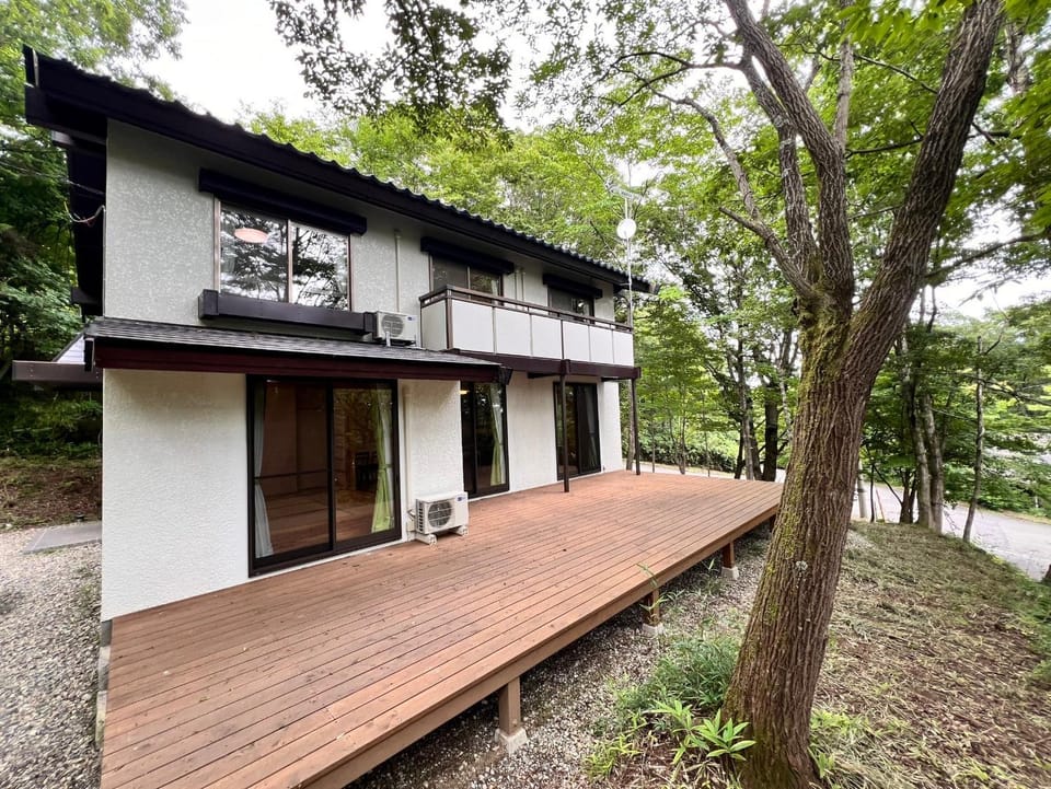 Property building, Day