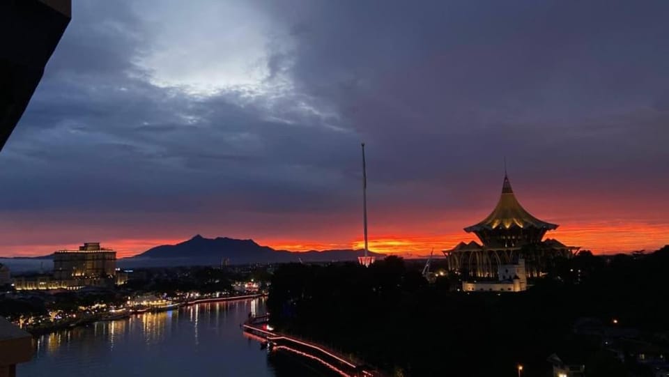 Riverbank 904 Apartment in Kuching