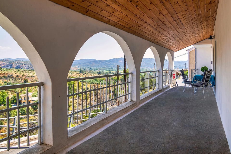 Patio, Day, Natural landscape, View (from property/room), Balcony/Terrace, Mountain view