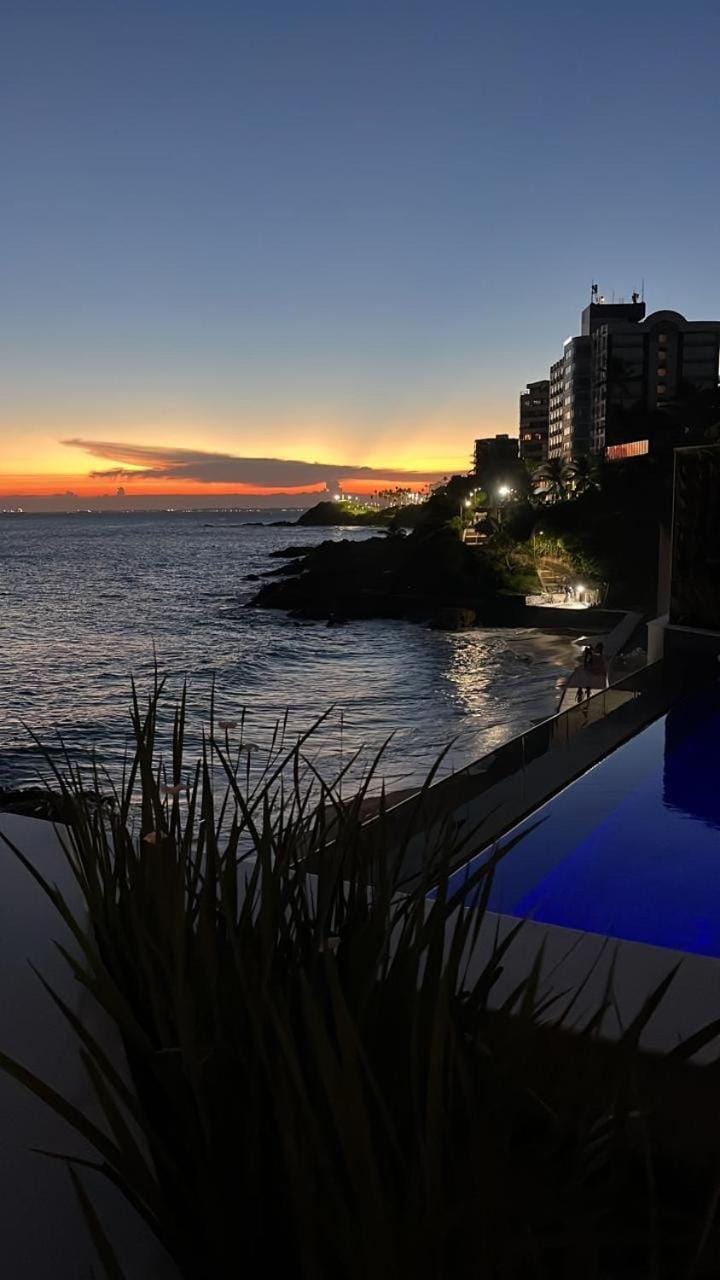 Apartamento alto padrão Salvador BC1309 Pé na Areia Vista Mar Barra Ondina Apartment in Salvador