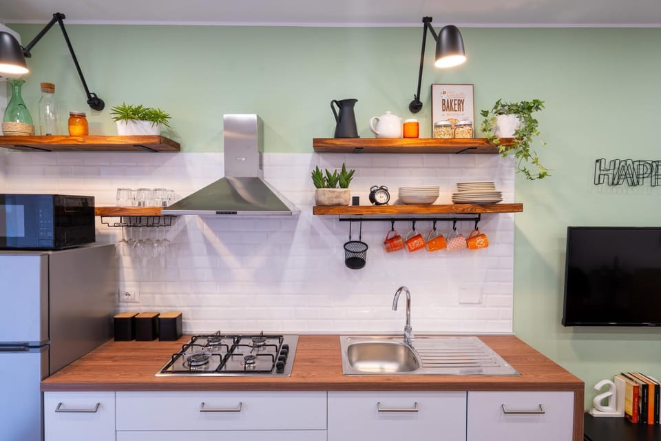 Kitchen or kitchenette