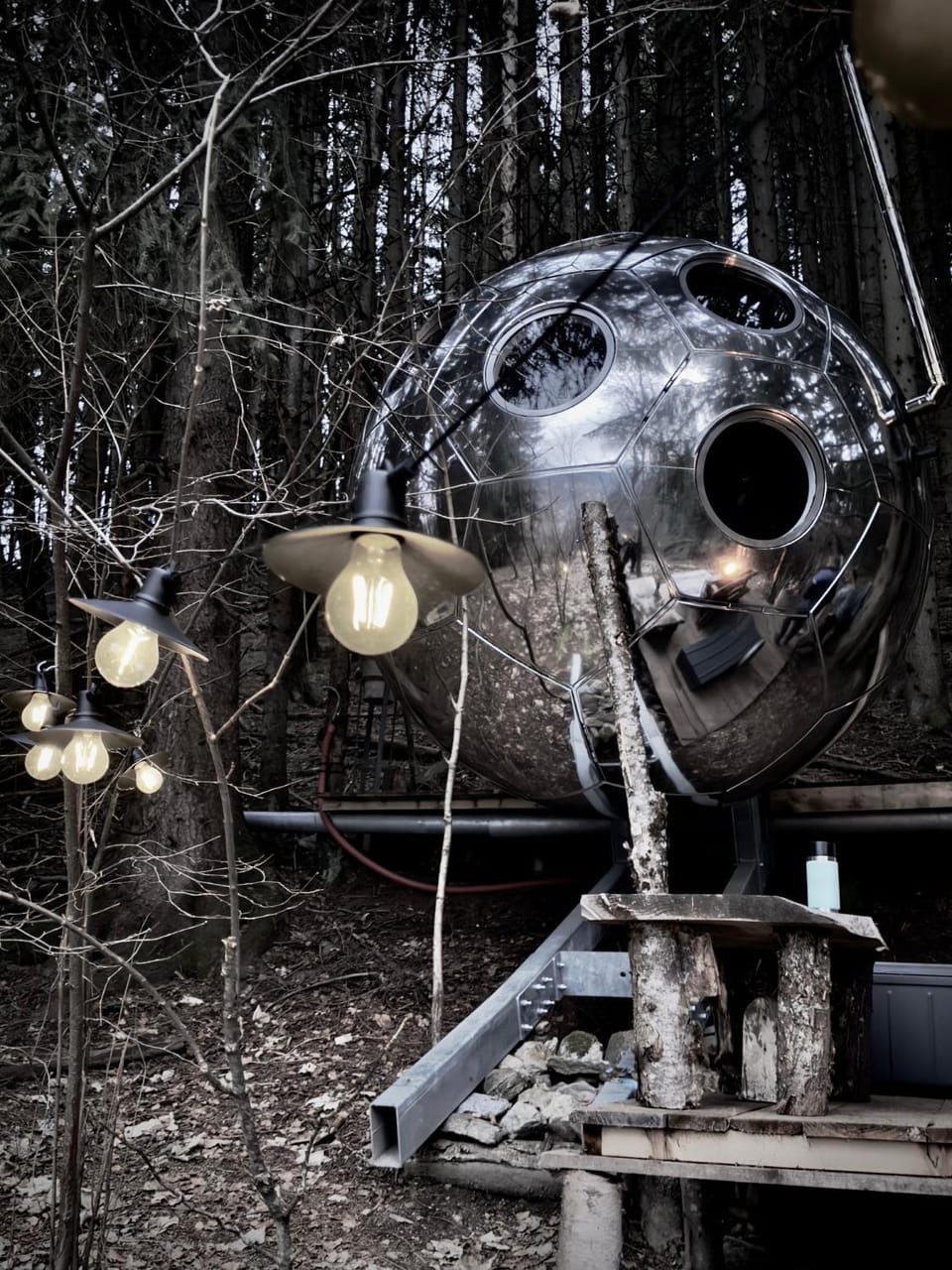 Mirror globe Kandasphere Luxury tent in Saint-Gervais-Bains