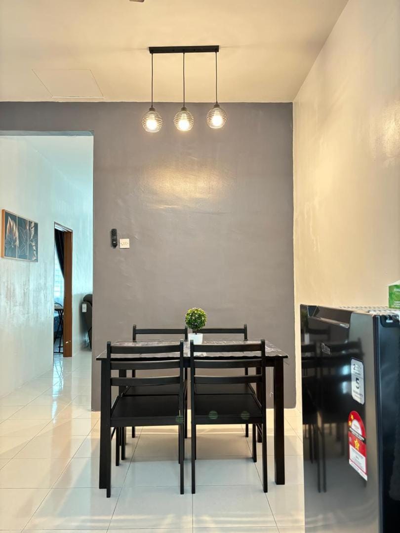 KH Homestay 2 Seri Manjung House in Perak