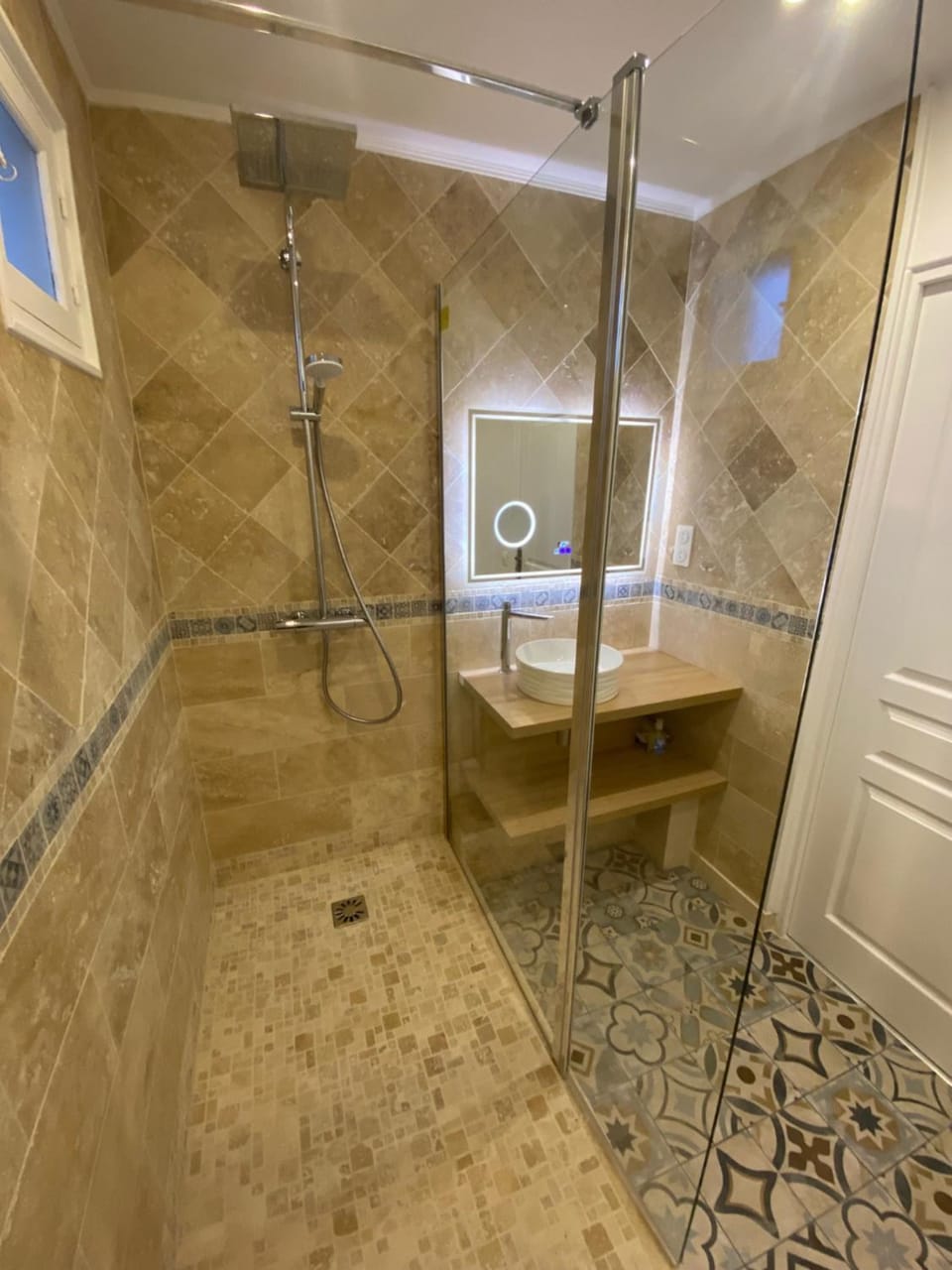 Grand Appartement avec vue Paris 180 degrés - Tour Eiffel, Sacré Coeur Apartment in Saint-Denis, France