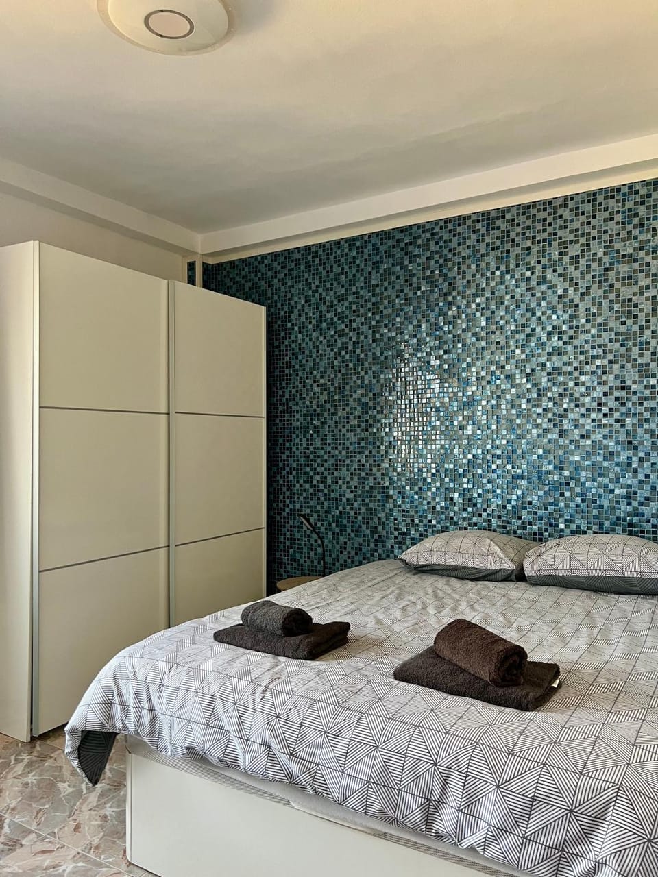 Bed, Photo of the whole room, Bedroom, towels, wardrobe