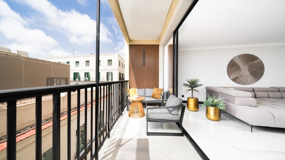 Property building, Day, View (from property/room), Balcony/Terrace, Living room, Seating area