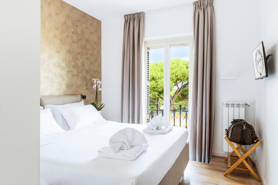 Elysium Suites Colosseo Bed and Breakfast in Rome