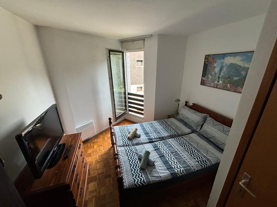 TV and multimedia, Bedroom