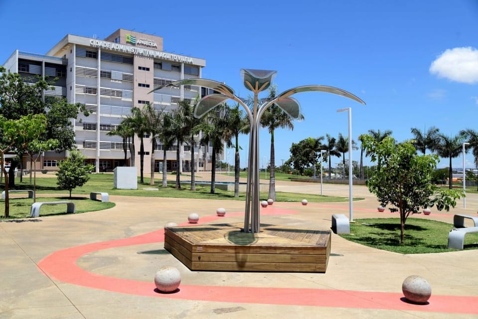 Nearby landmark, Natural landscape
