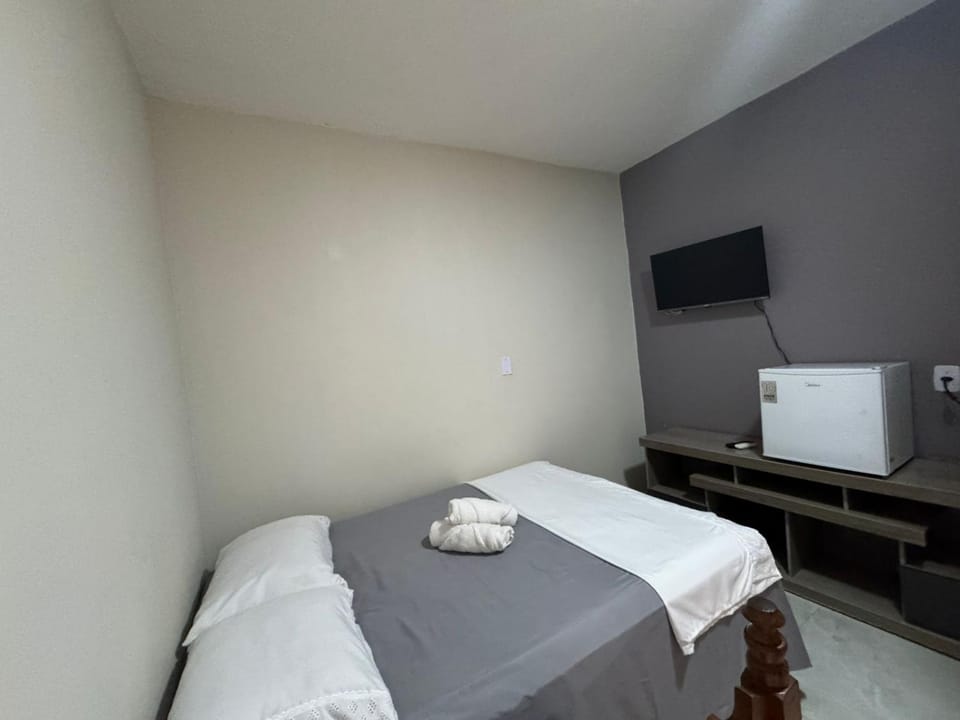Bed, TV and multimedia, towels