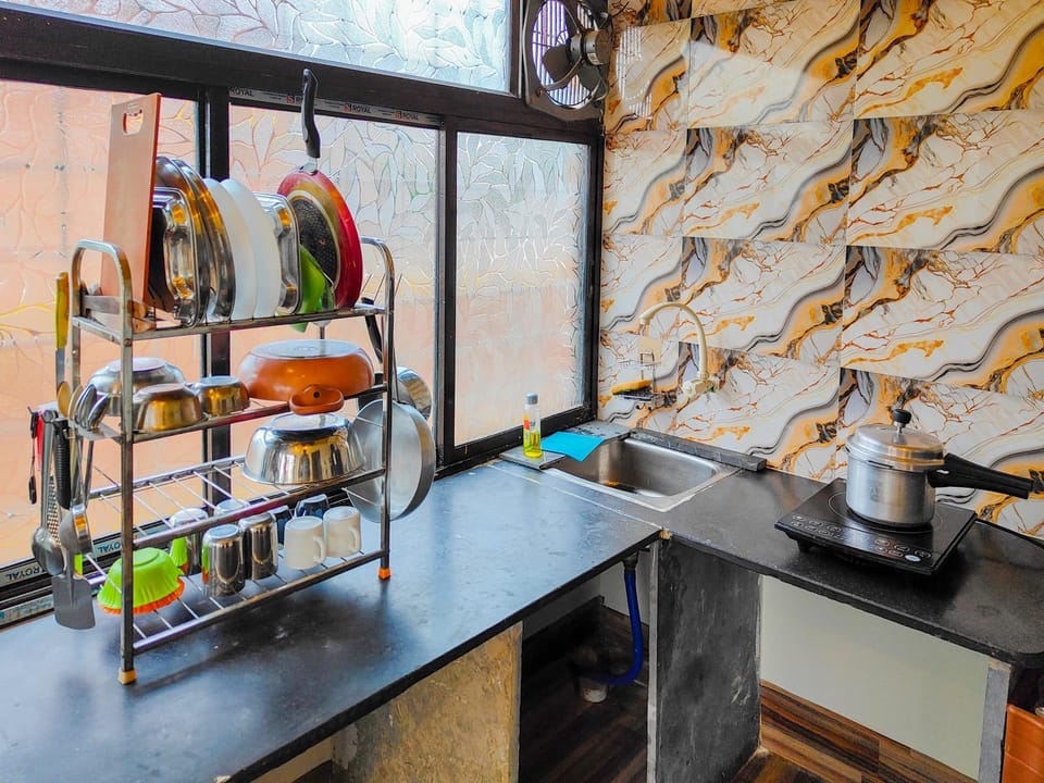 Kitchen or kitchenette, kitchen