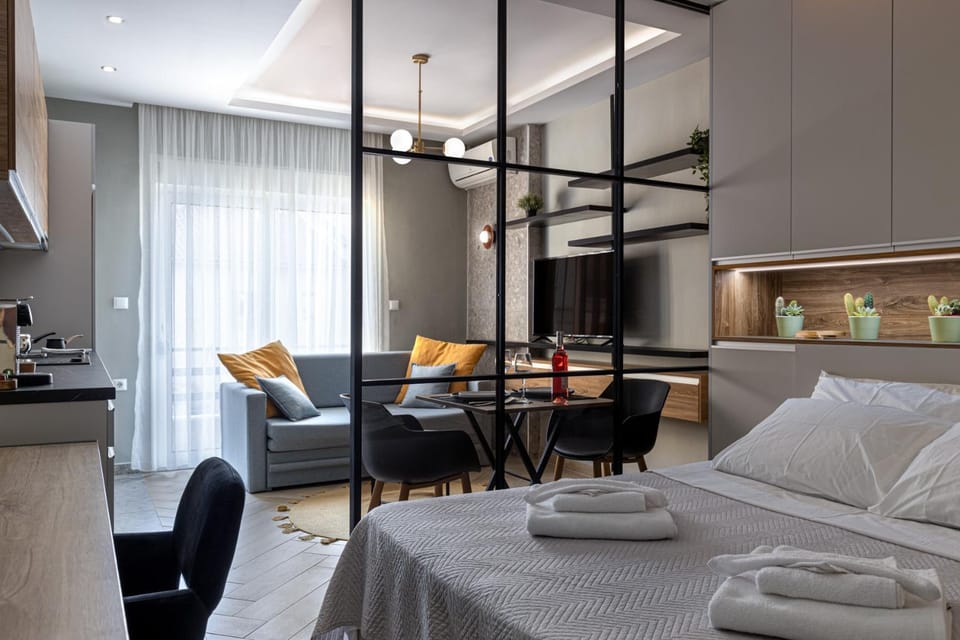 Bed, Living room
