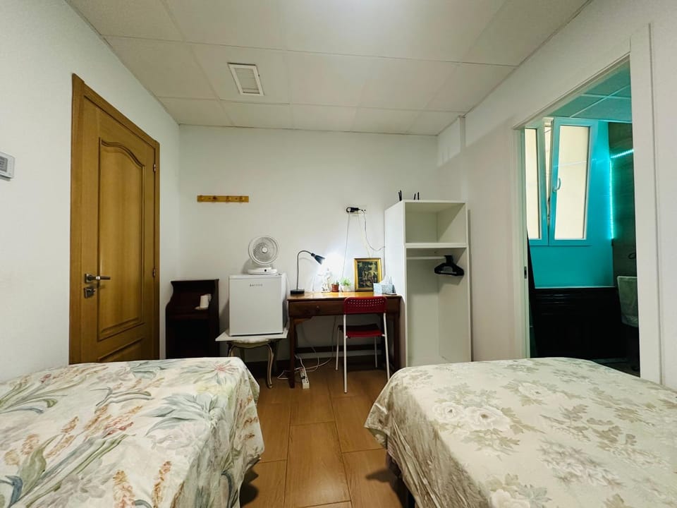 Toilet, Bed, Kitchen or kitchenette, Photo of the whole room, Bedroom, wardrobe, air conditioner