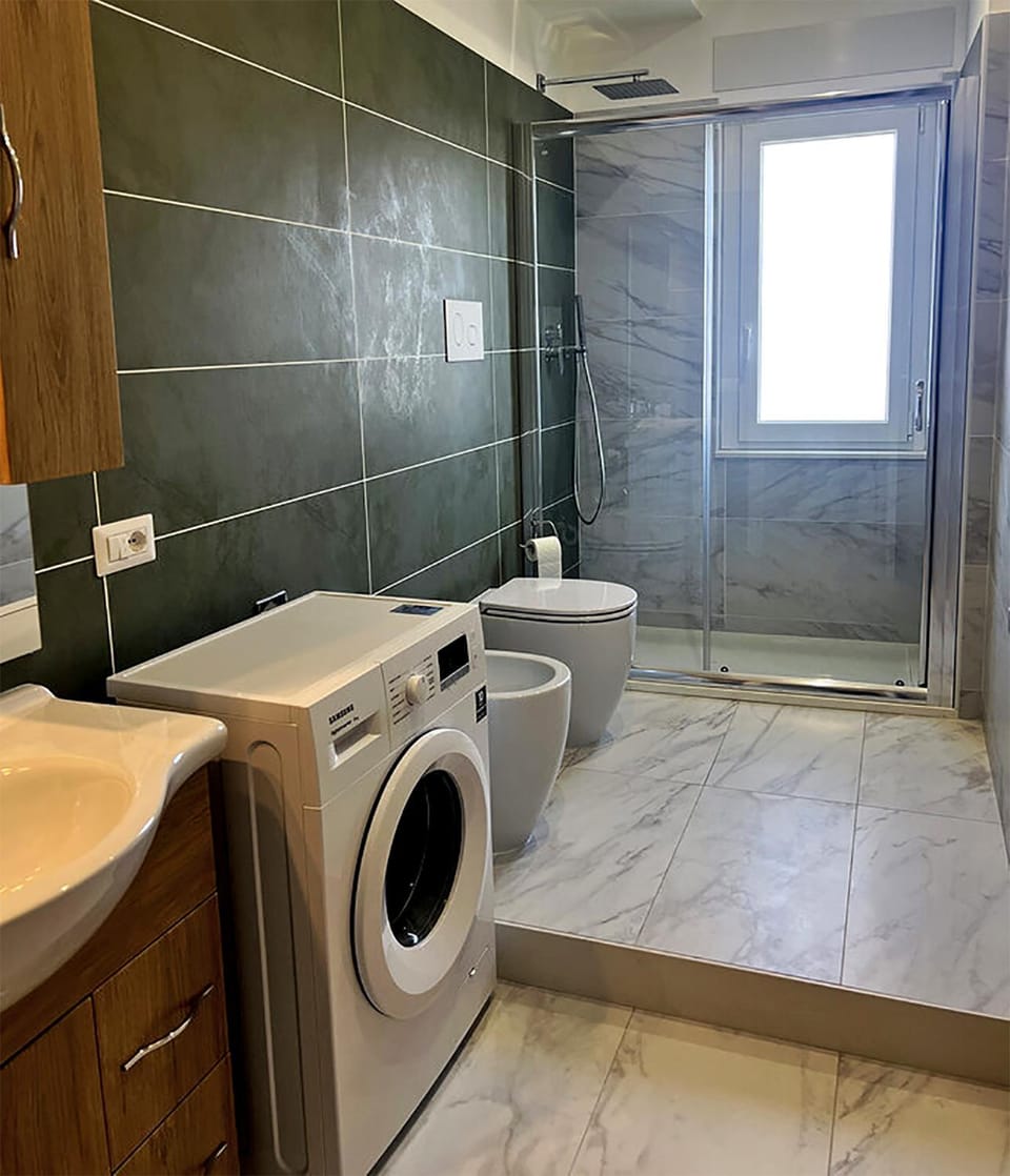 Shower, Bathroom, washing machine