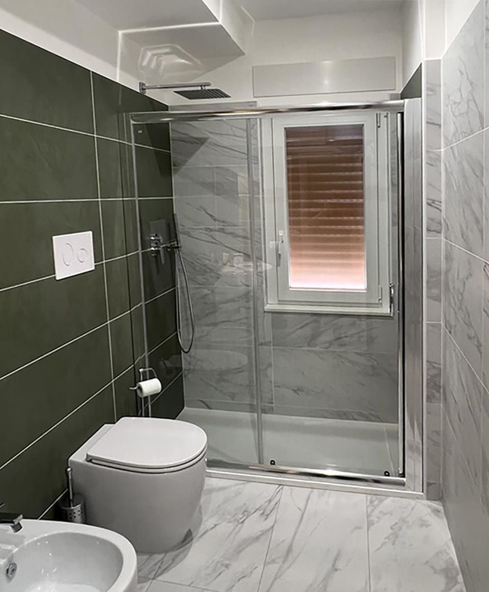 Shower, Bathroom, washing machine