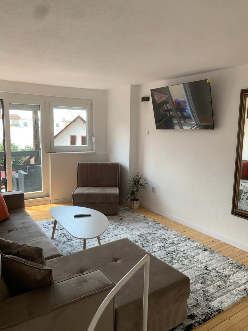 TV and multimedia, Living room, Seating area