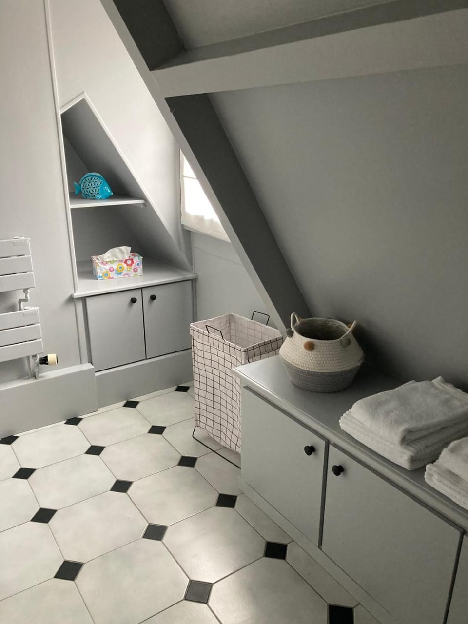 Bathroom, towels