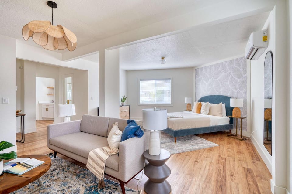 Stay Portland - Spacious Studio in Brooklyn Apartment in Portland