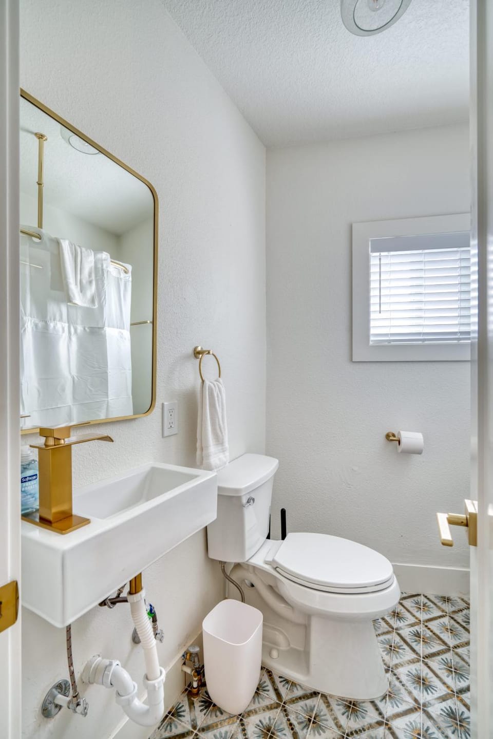 Stay Portland - Spacious Studio in Brooklyn Apartment in Portland