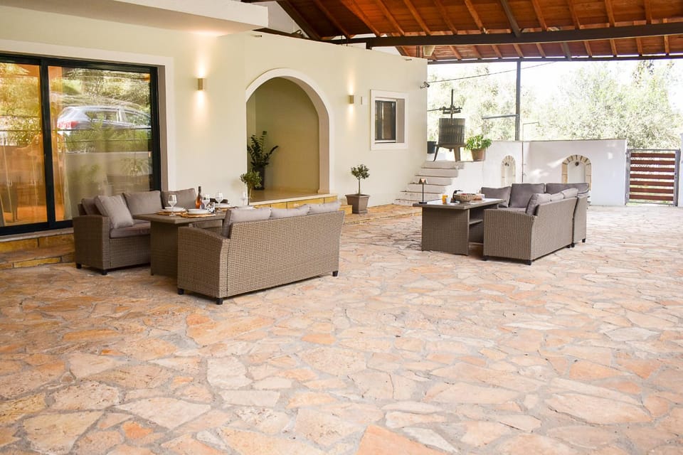 Property building, Patio, Day, Garden, Living room, Seating area