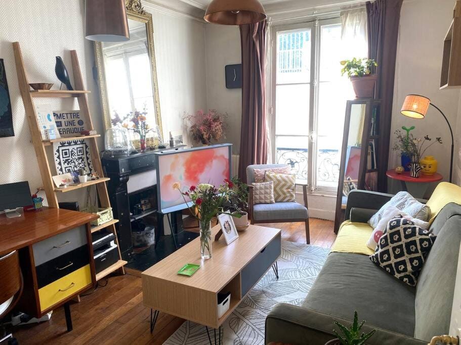 Communal lounge/ TV room