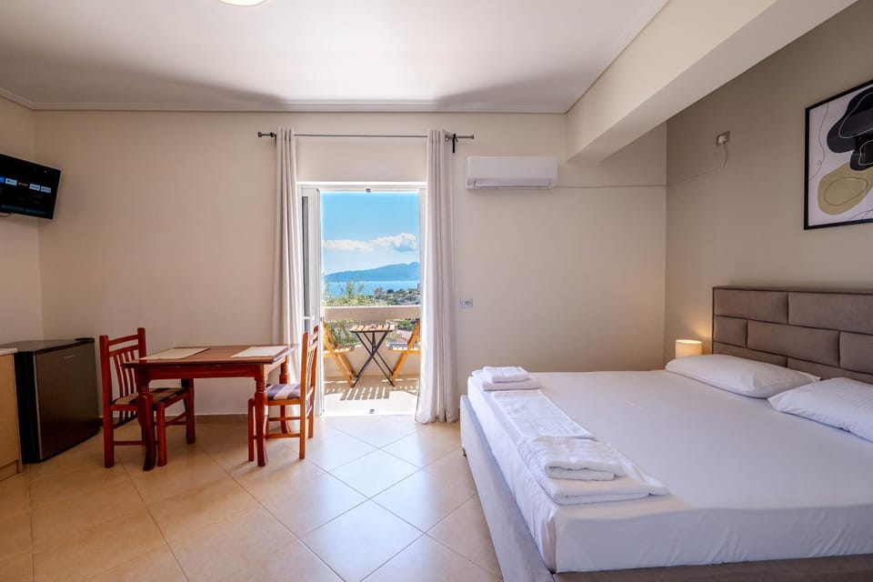 Bed, Balcony/Terrace, Sea view, air conditioner