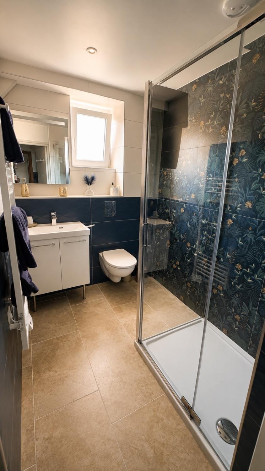 Shower, Toilet, Bathroom, towels