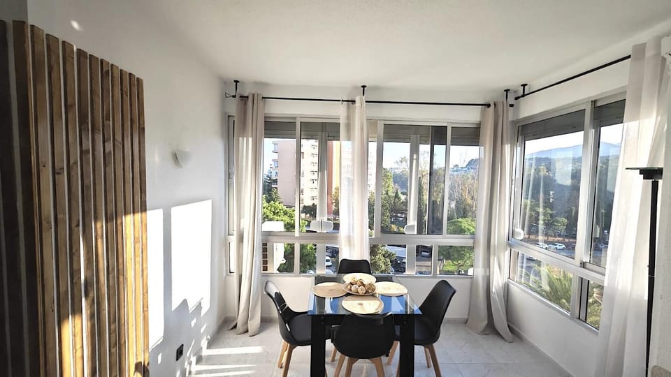 Day, View (from property/room), Balcony/Terrace, Living room, Seating area, Dining area