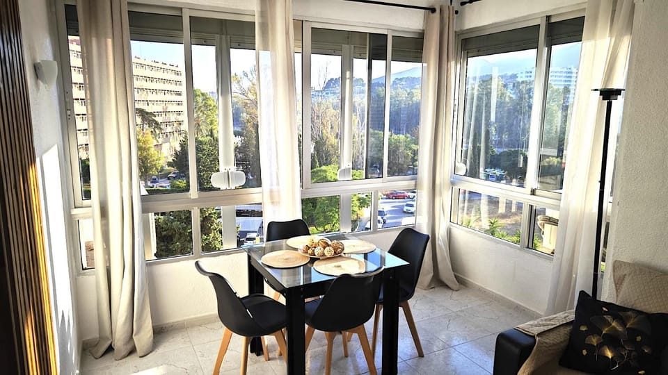Day, View (from property/room), Balcony/Terrace, Living room, Seating area, Dining area