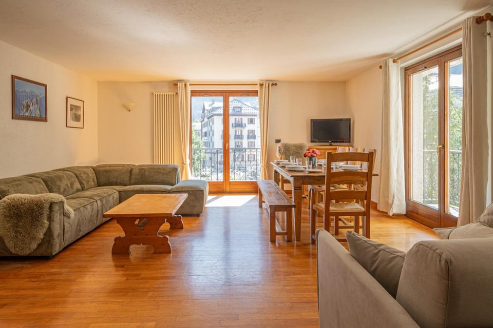 Coeur des Alpes - A spacious 3-bedroom apartment with spectacular views Apartment in Chamonix