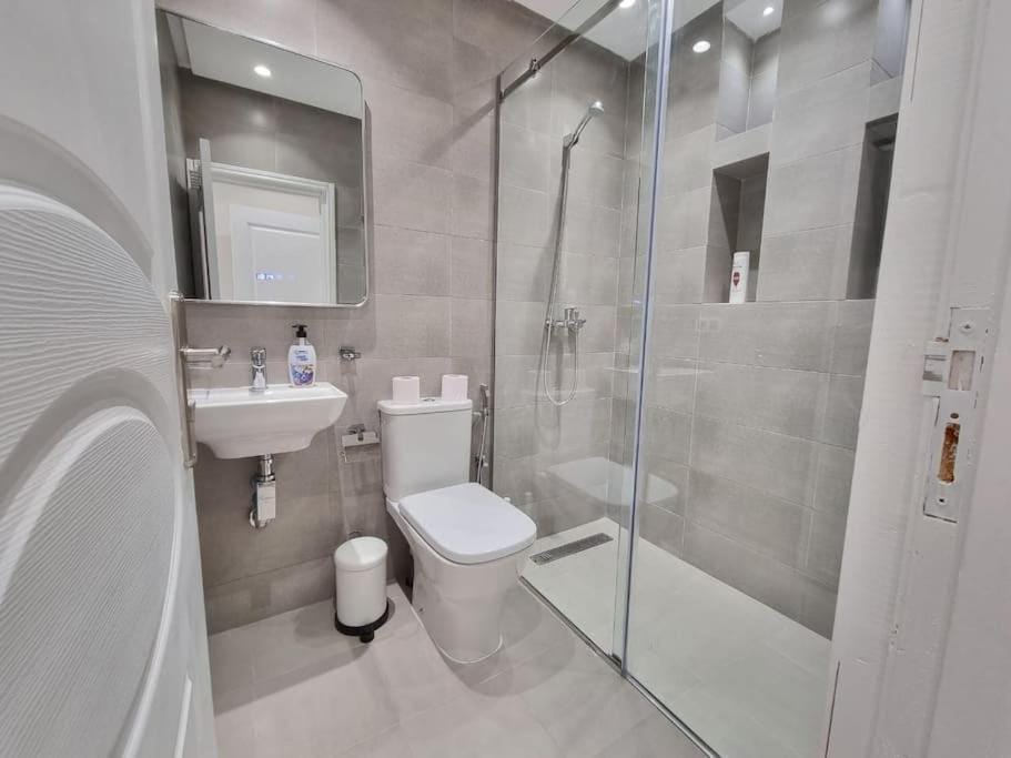 Appartement spacieux et impeccable avec 6 lits Apartment in Tangier