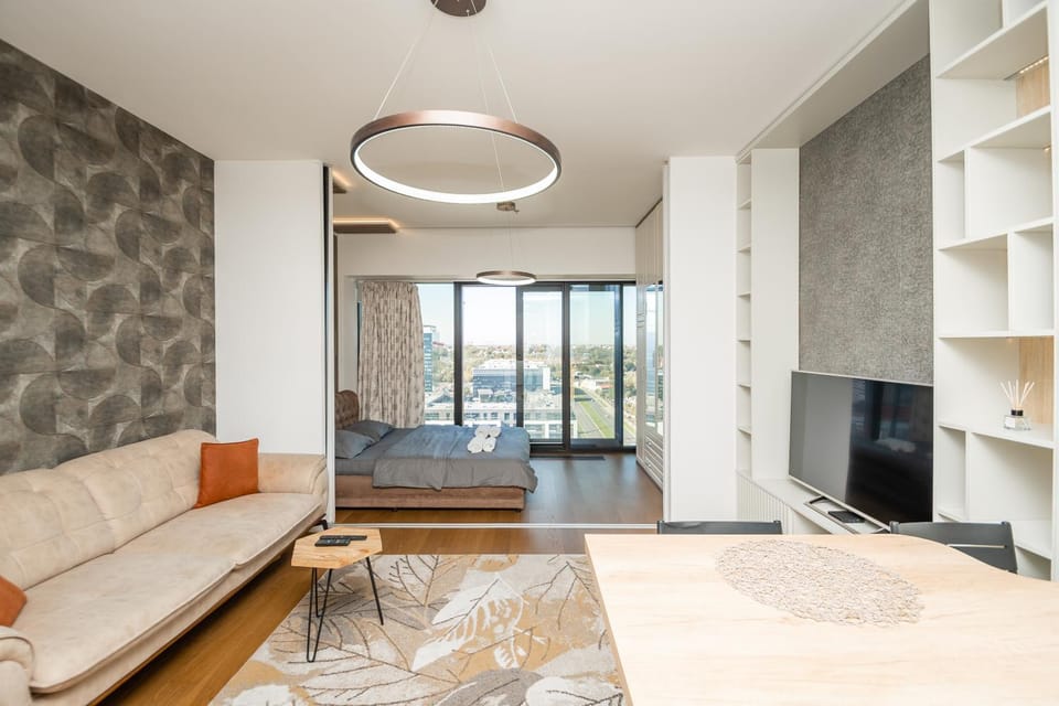 Photo of the whole room, Seating area