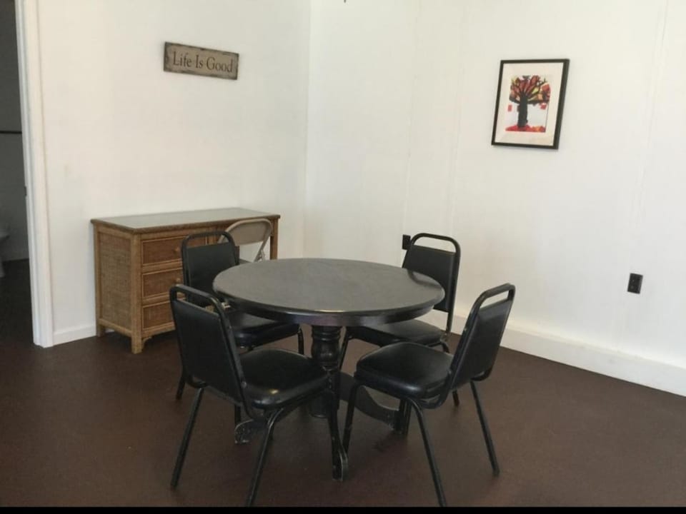 Kaneville Lodge Apartment in Allegheny River